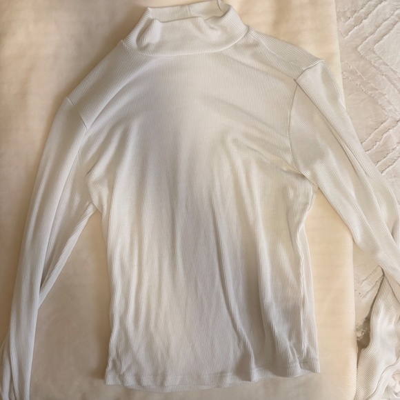 SOLD Garage Aritzia and Princess Polly tops - Picture 7 of 10